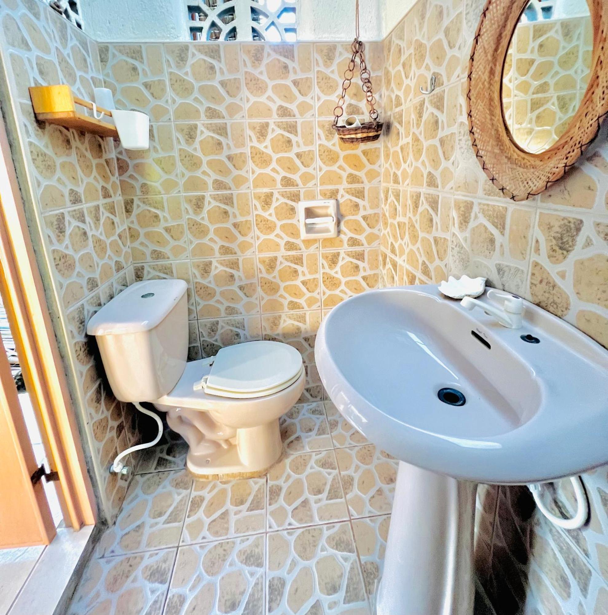 Boholala Hostel 팡라오 외부 사진